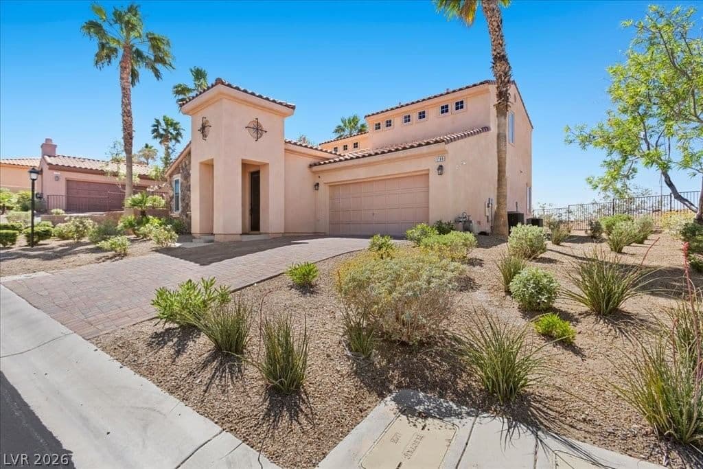 1195 Calcione Drive photo 3