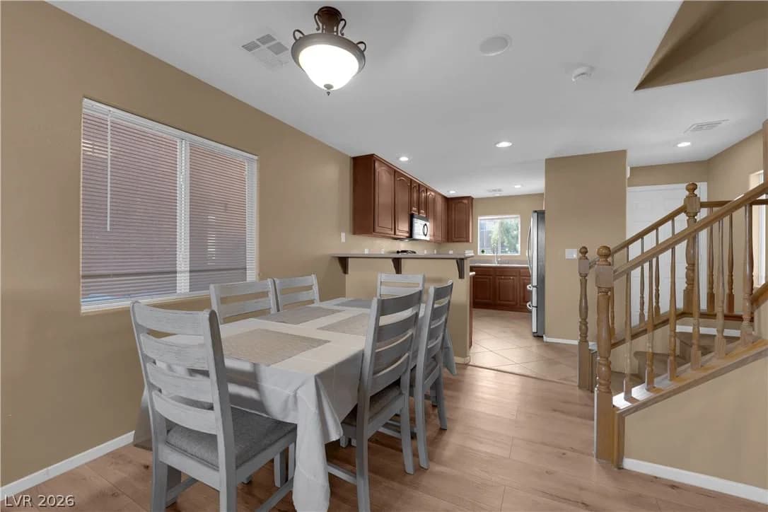 8246 Wuthering Heights Avenue photo 4
