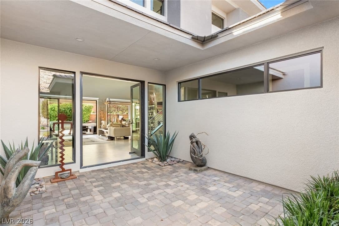 19 MOONFIRE Drive photo 4