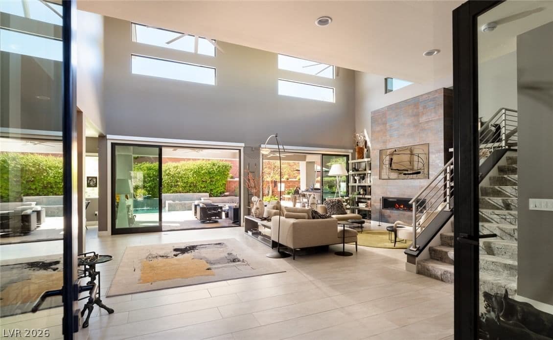 19 MOONFIRE Drive photo 5