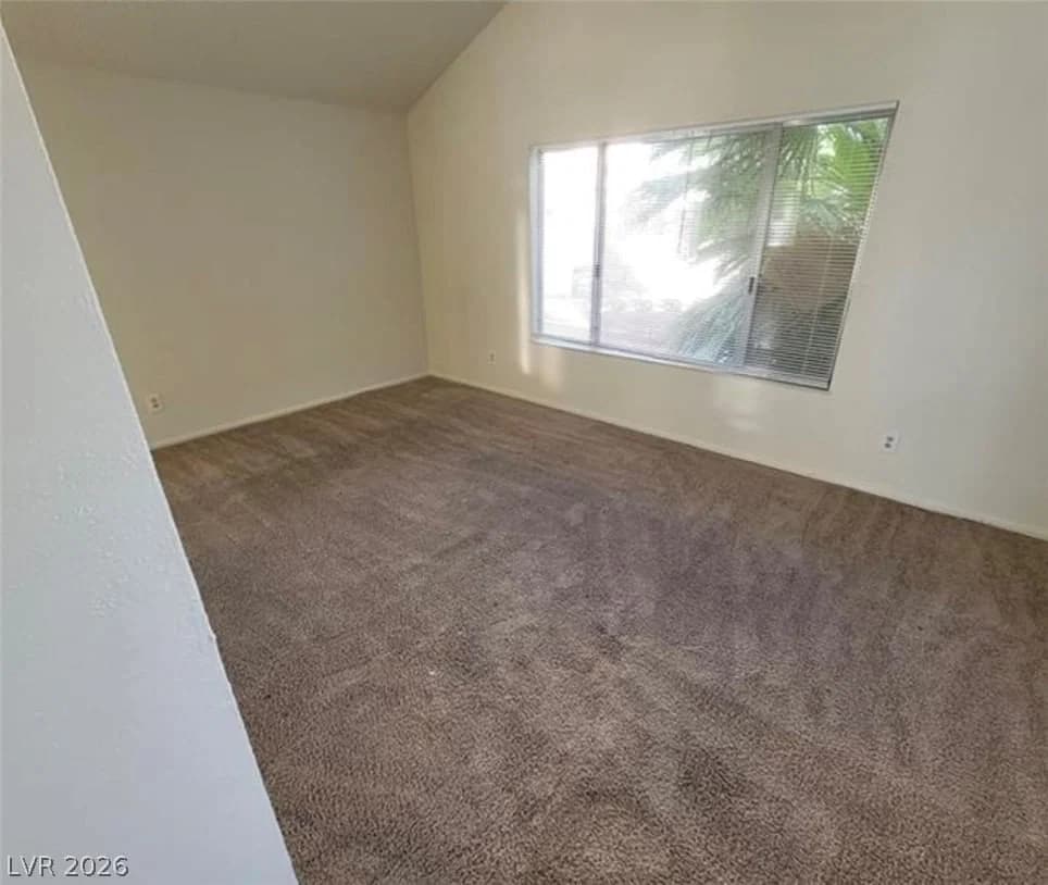 1673 Caliente Court photo 5