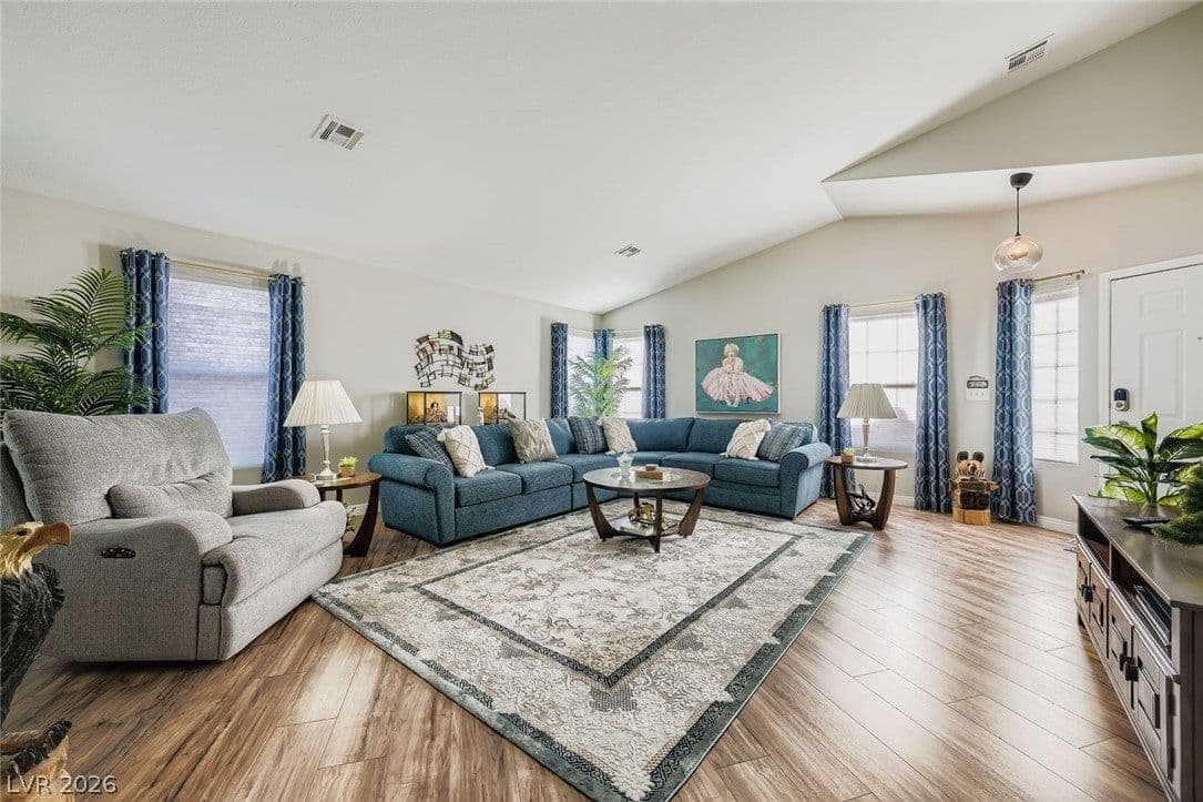 10059 Oak Creek Canyon Avenue photo 5