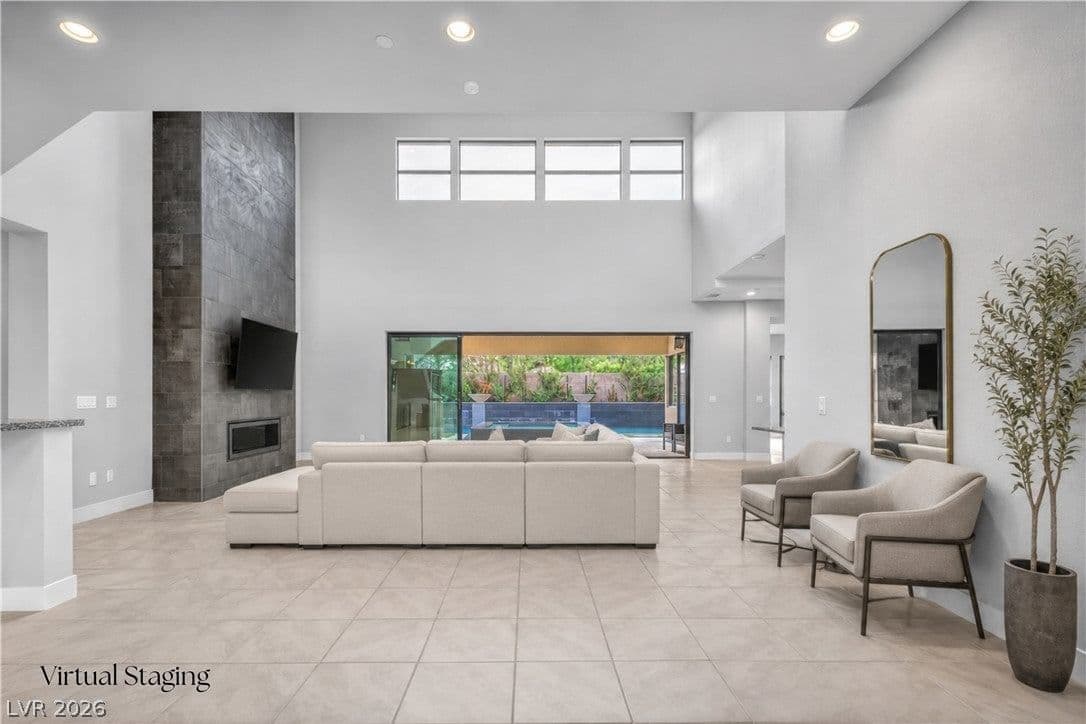 43 Garibaldi Way photo 4