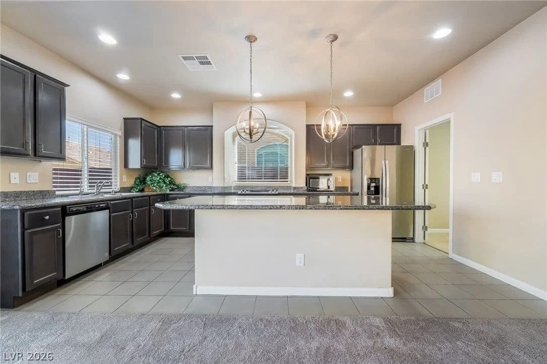 8202 Dover Canyon Court photo 5