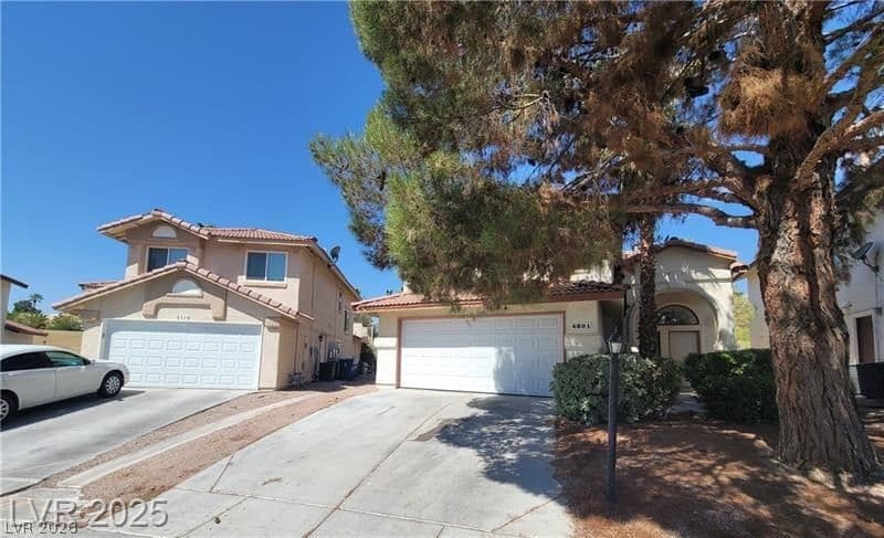 4801 Fiesta Lakes Street photo 2