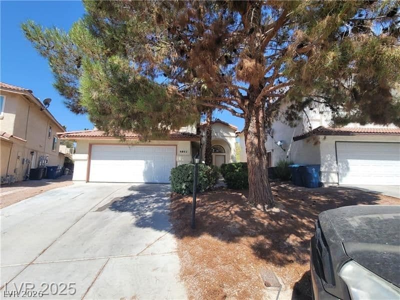 4801 Fiesta Lakes Street photo 3