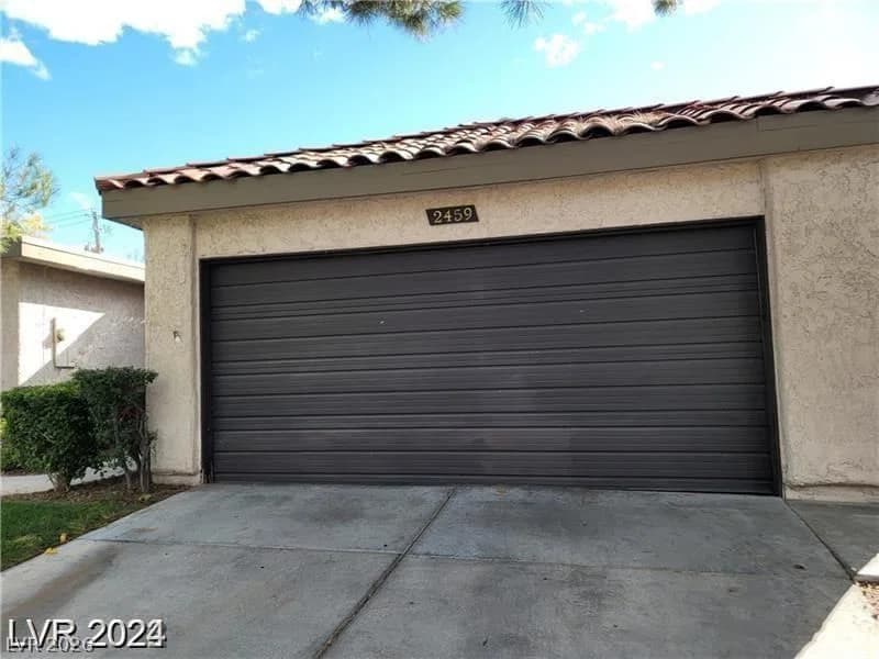 2459 Domingo Street photo 4