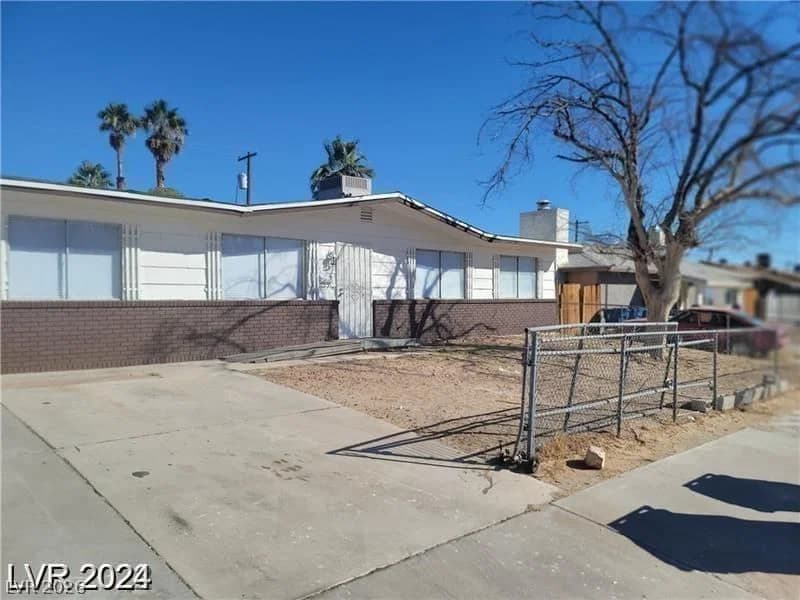 6232 Blair Way photo 2