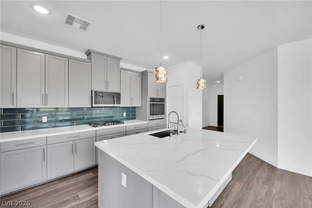 2555 Hampton Road photo 5