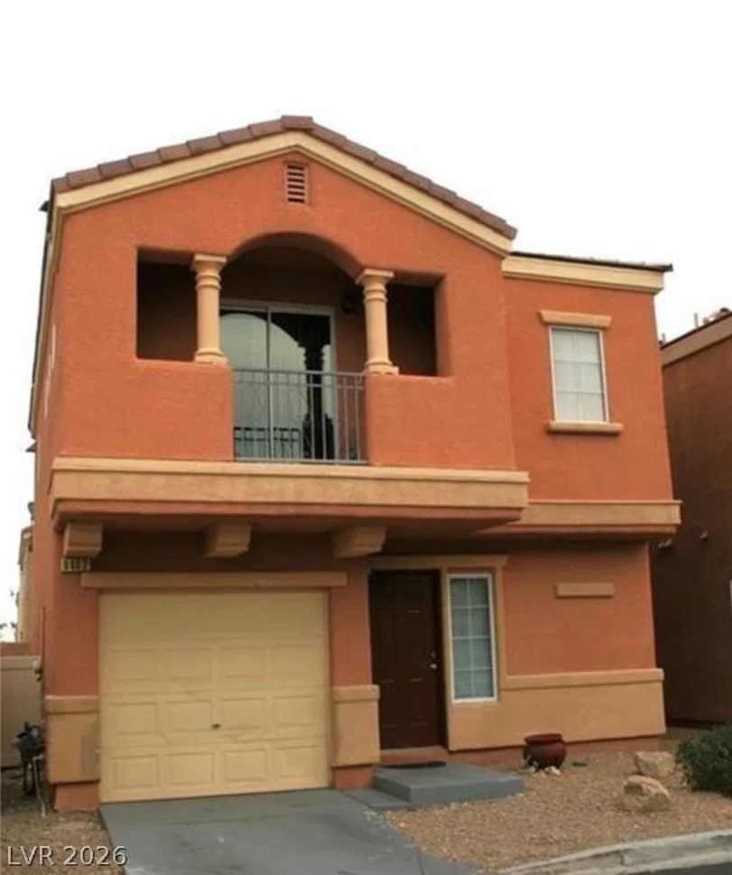 9402 Crimson Sky Street