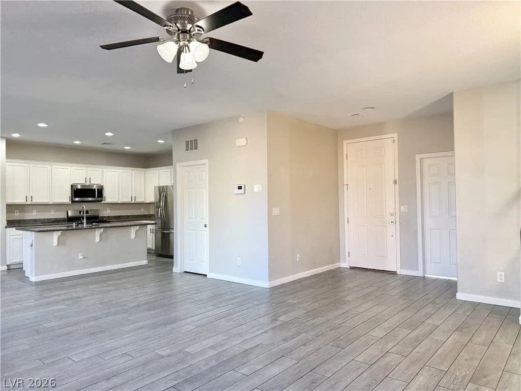 594 Crying Bird Avenue photo 5