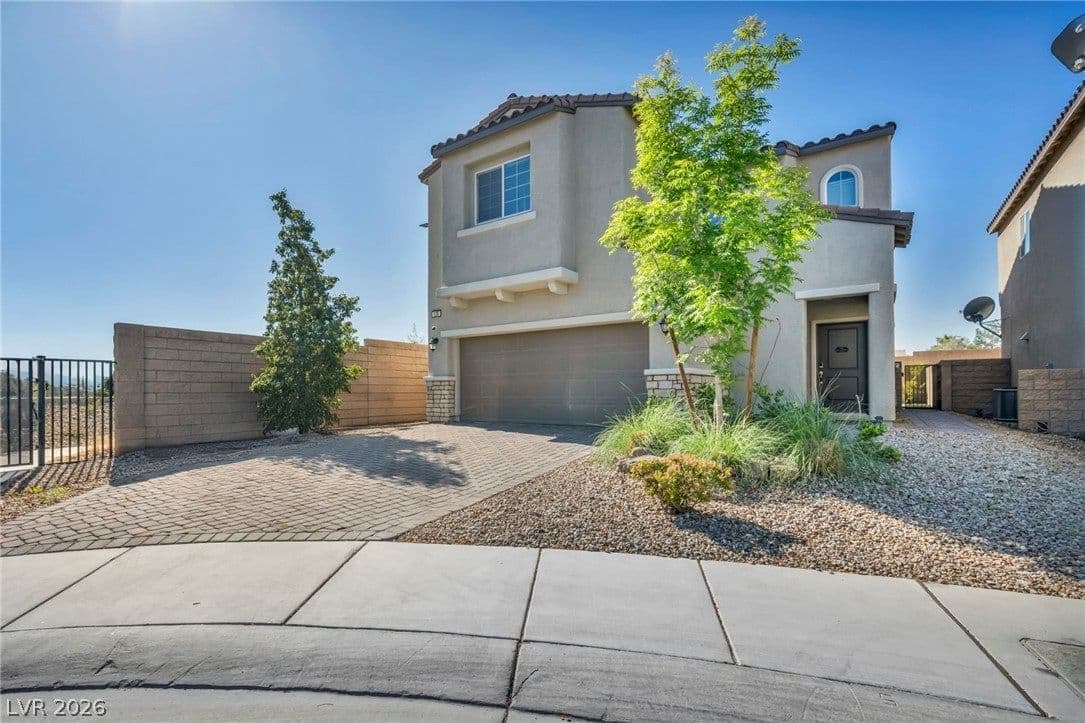 135 Moon Ranch Avenue photo 3