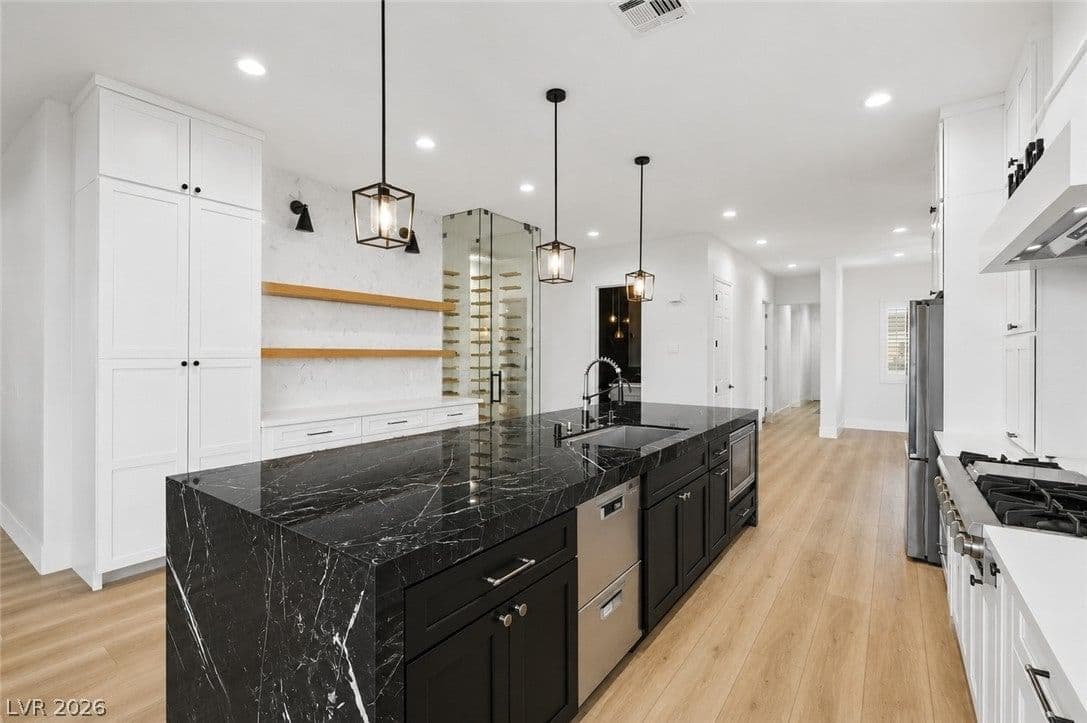 7580 Prancing Pony Court photo 4