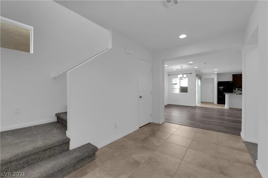 8922 Harmony Hall Avenue photo 5