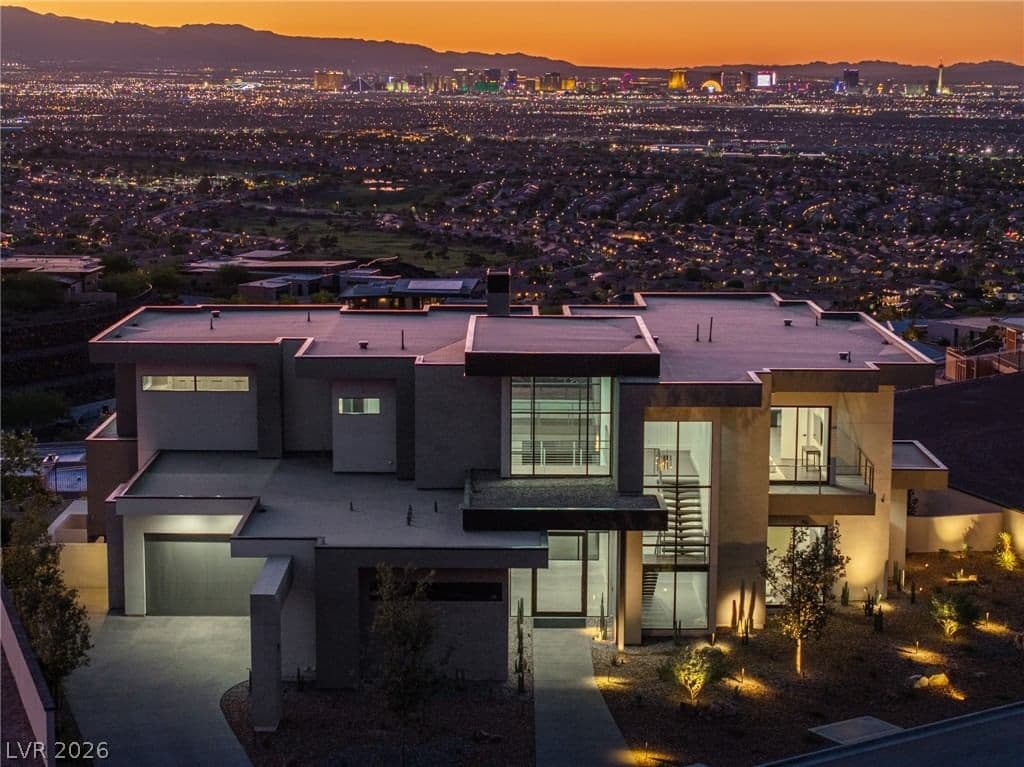 25 Rockstream Drive