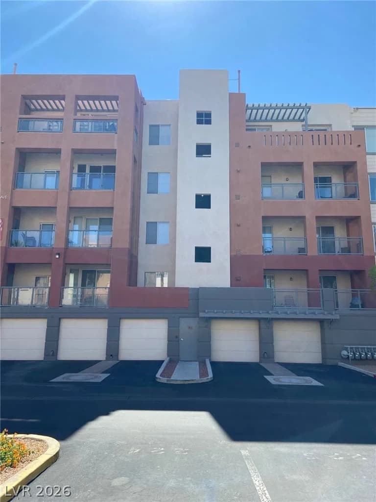 55 Agate Avenue