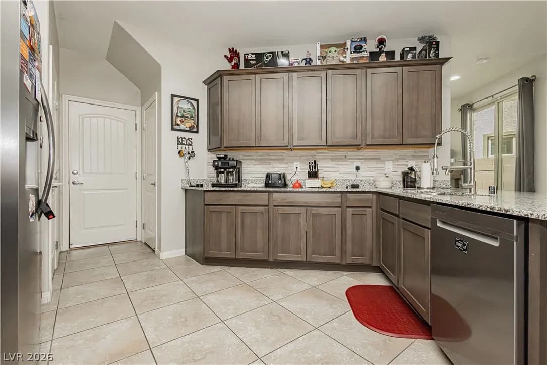 9226 Blue Agate Street photo 3