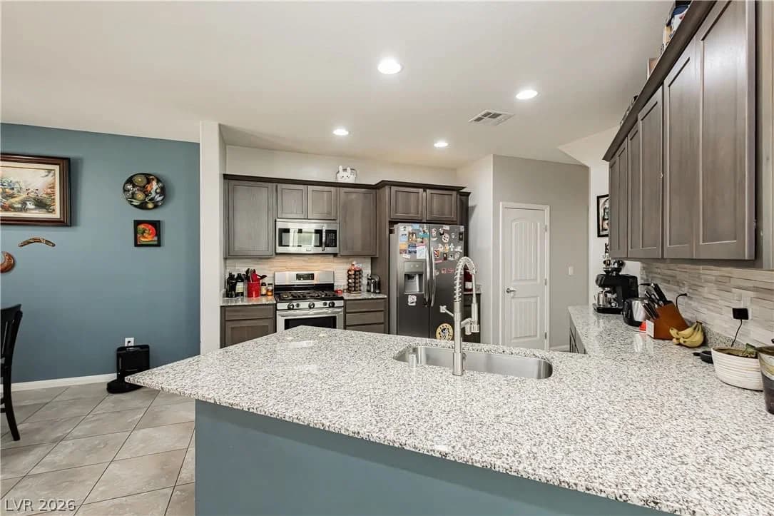 9226 Blue Agate Street photo 5