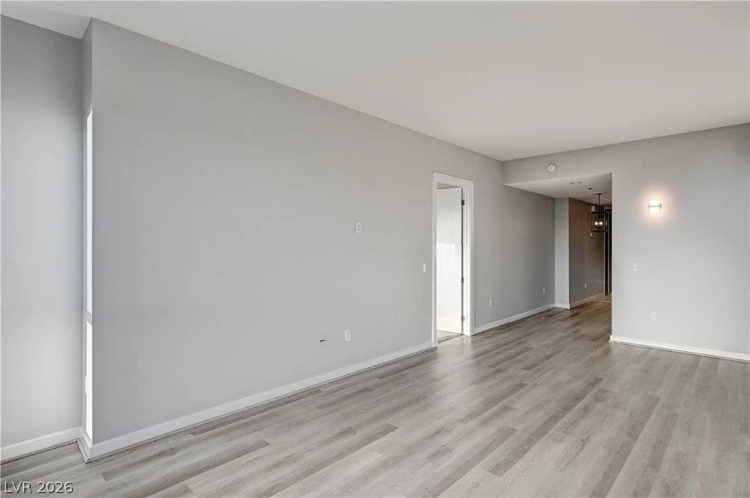 4575 Dean Martin Drive photo 5