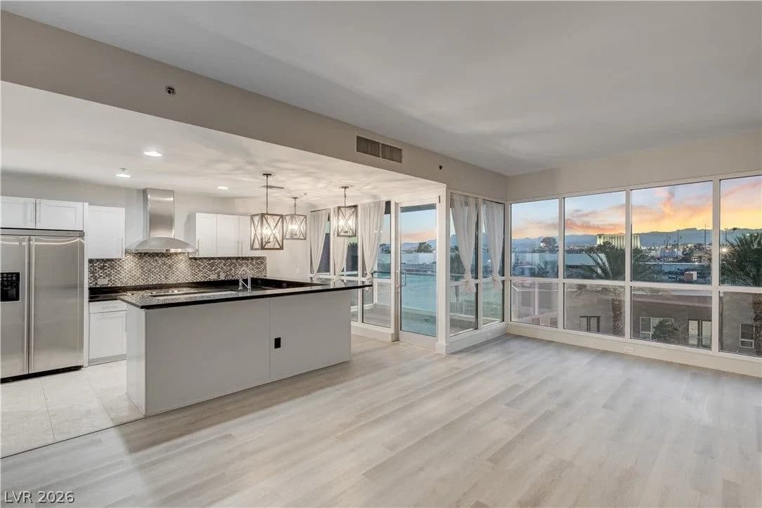 4575 Dean Martin Drive