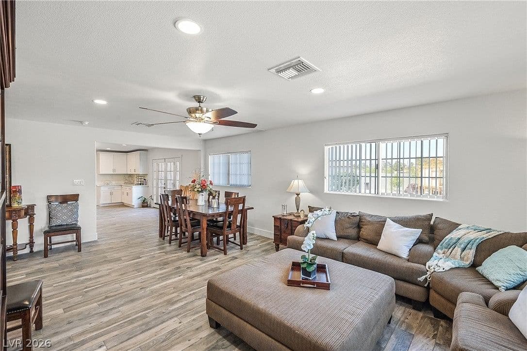 4420 Quadrel Street photo 5
