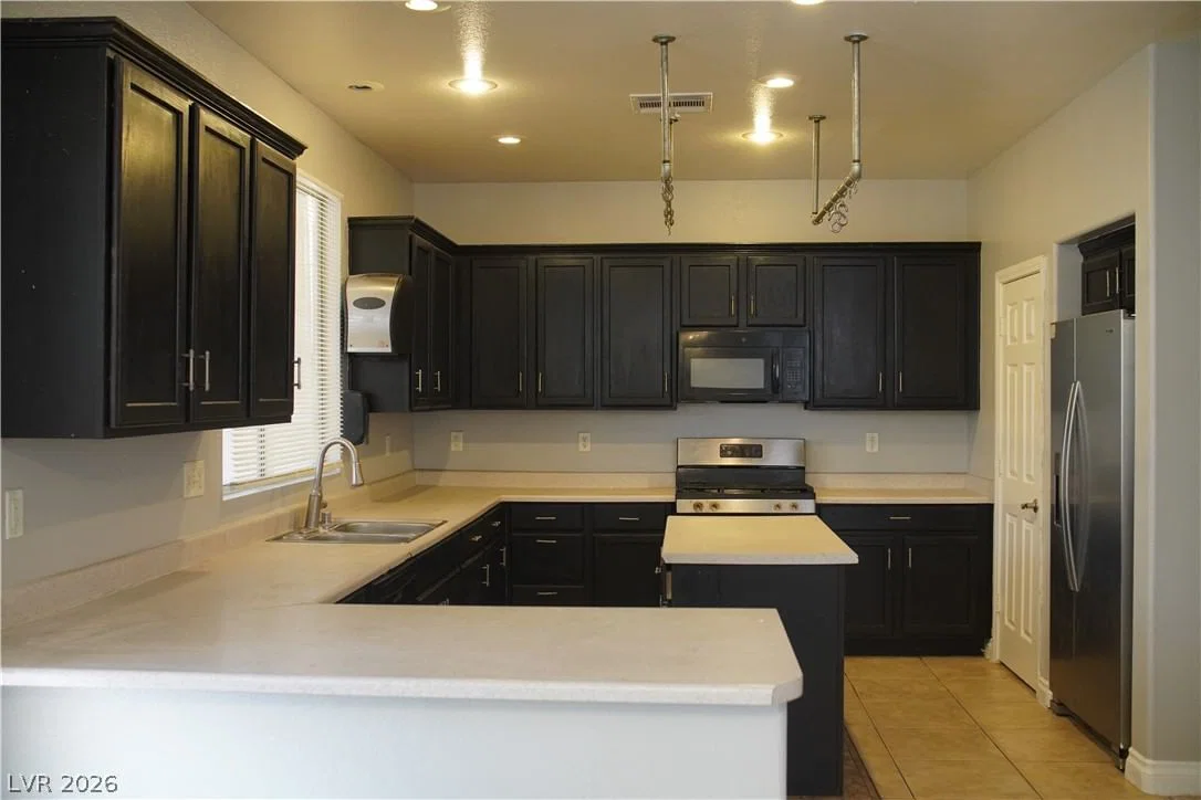 10015 San Gervasio Avenue photo 2