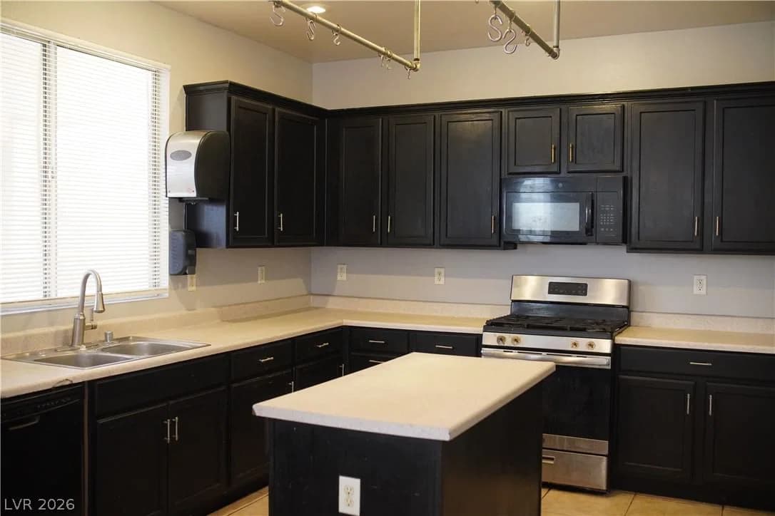 10015 San Gervasio Avenue photo 3