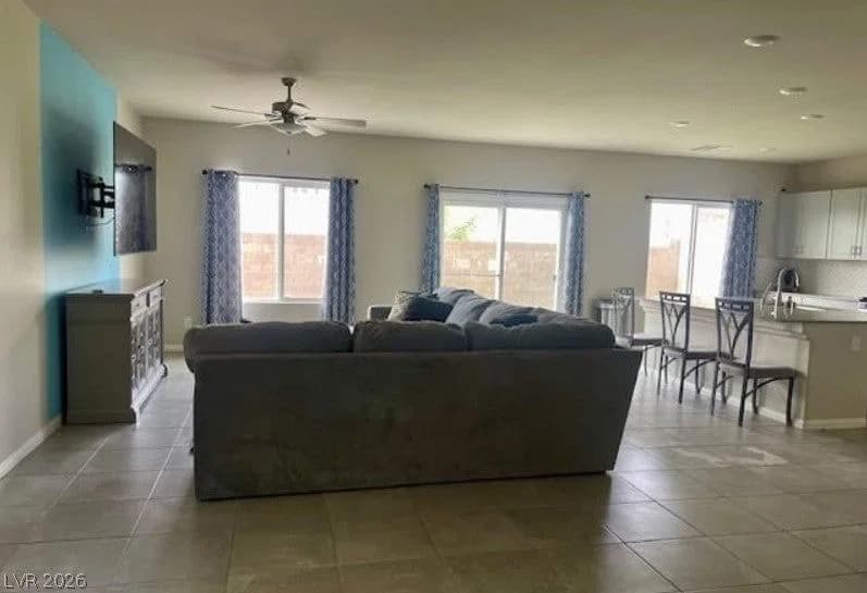 941 Twincrest Avenue photo 4