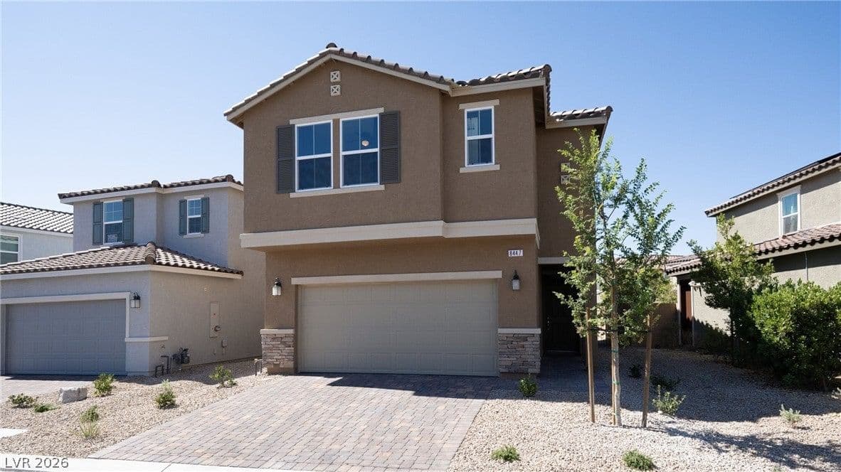 8447 Vacarez Drive photo 3