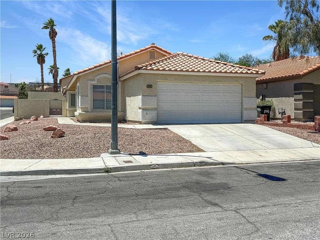 1001 Transom Drive photo 4