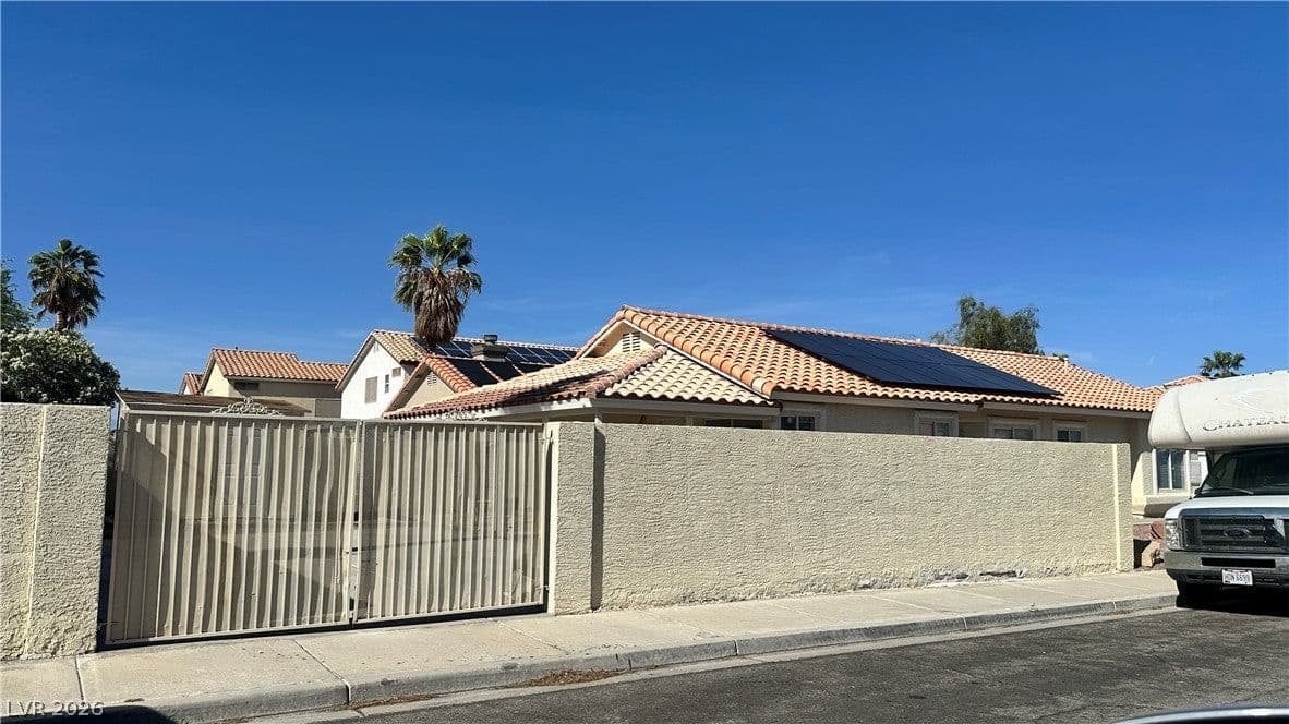 1001 Transom Drive photo 3