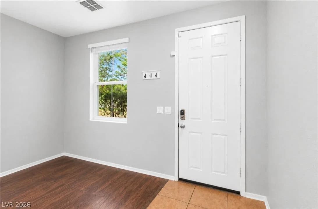 8254 Pearl Diver Court photo 5