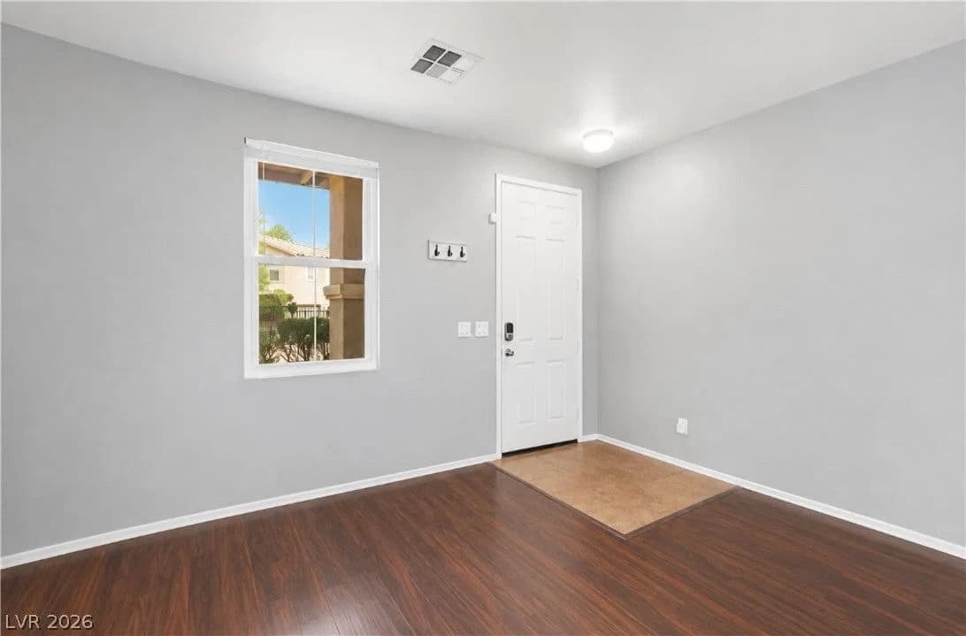 8254 Pearl Diver Court photo 4