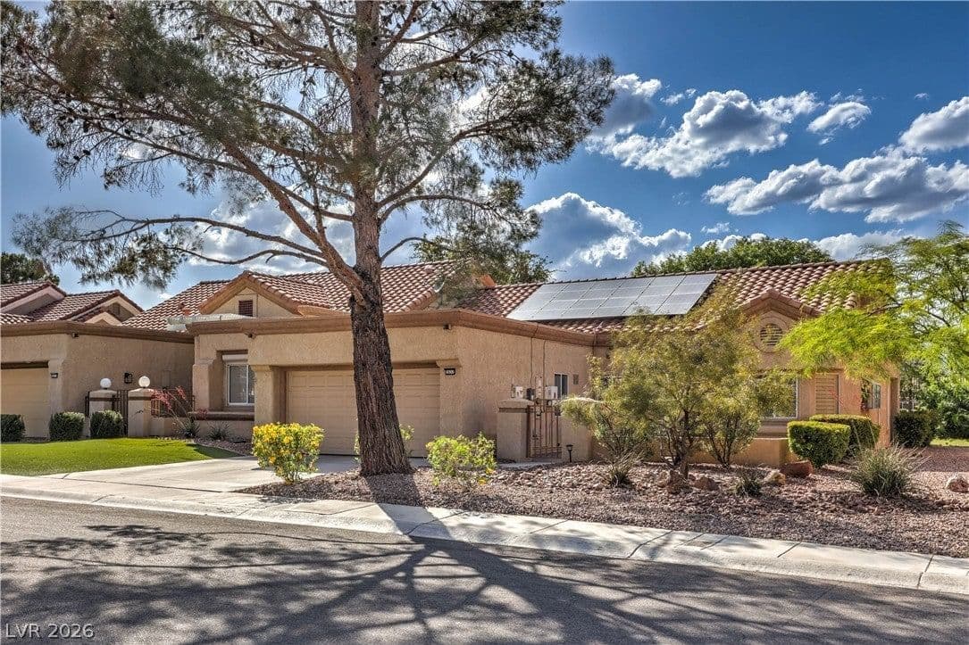2637 Showcase Drive photo 3