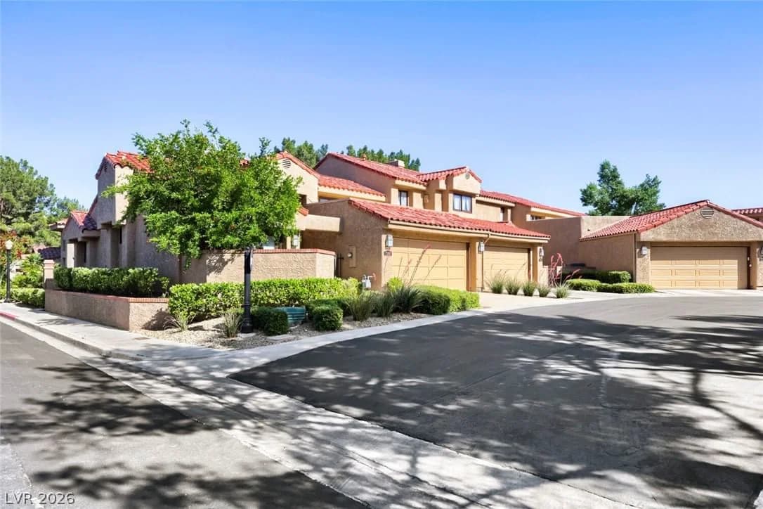7363 Mission Hills Drive photo 4