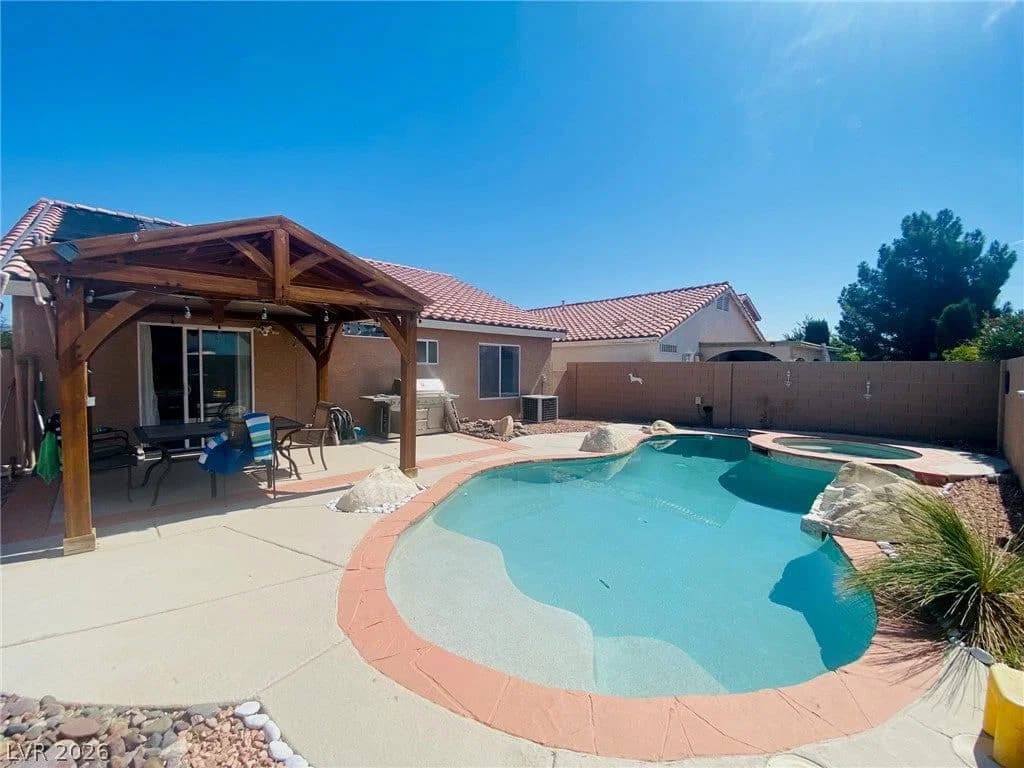 4441 Ivory Jade Avenue photo 2