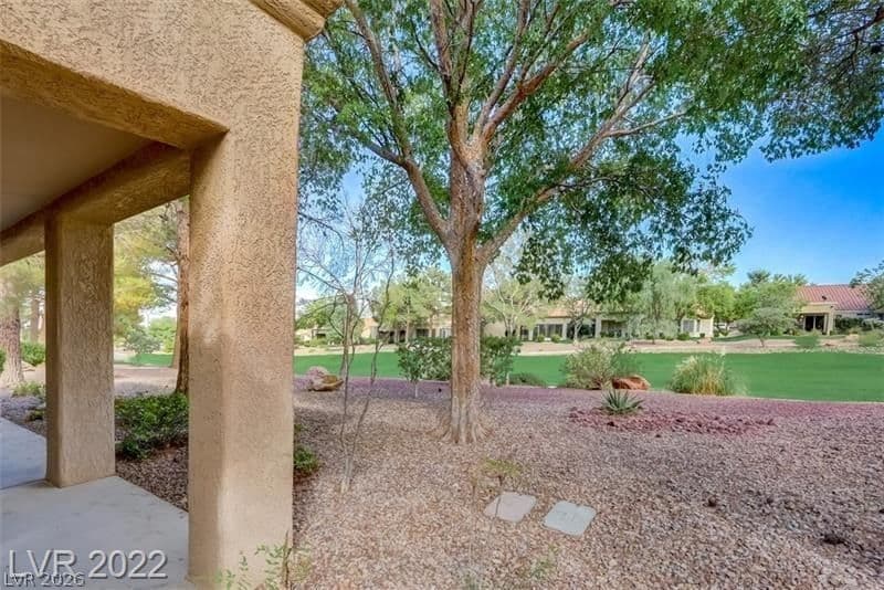 2620 Highvale Drive photo 2