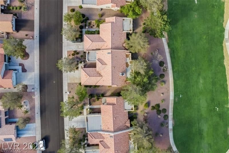 2620 Highvale Drive photo 5