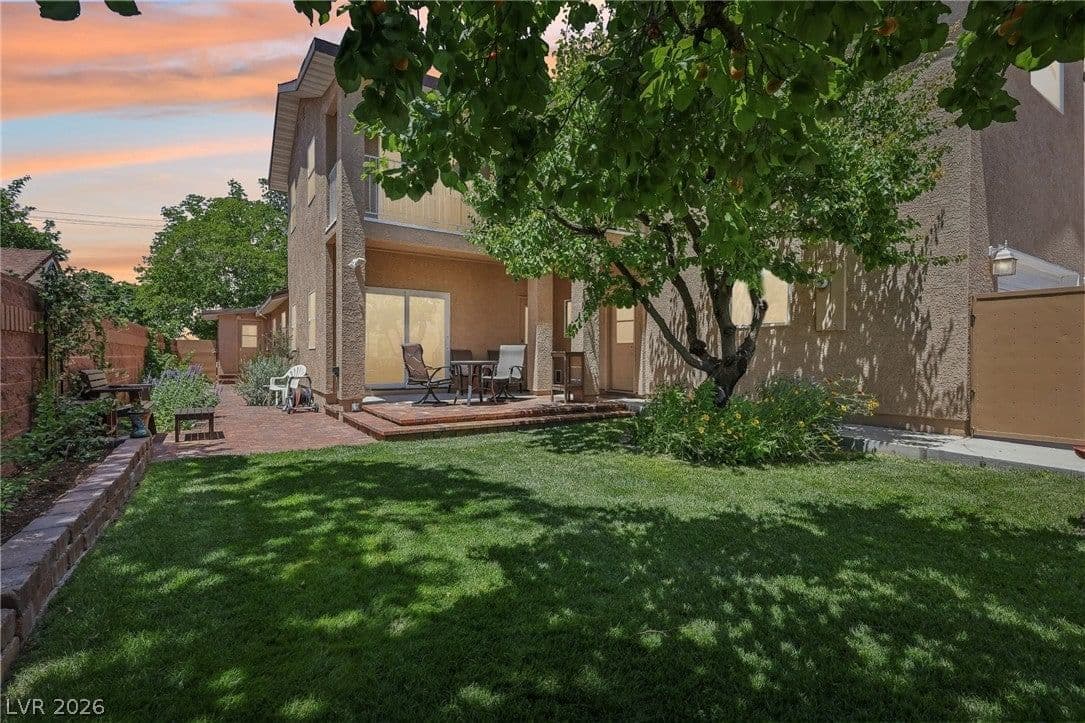 639 I Avenue photo 2