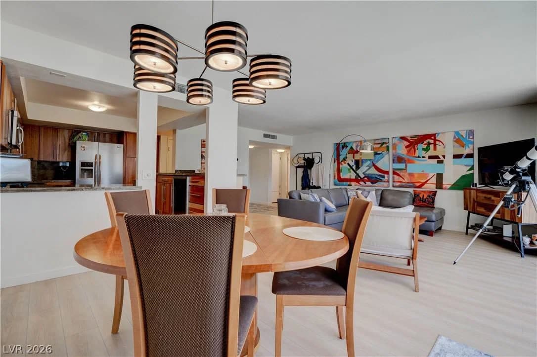 205 HARMON Avenue photo 4