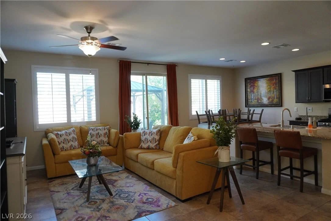 9253 Romance Diamond ST photo 5