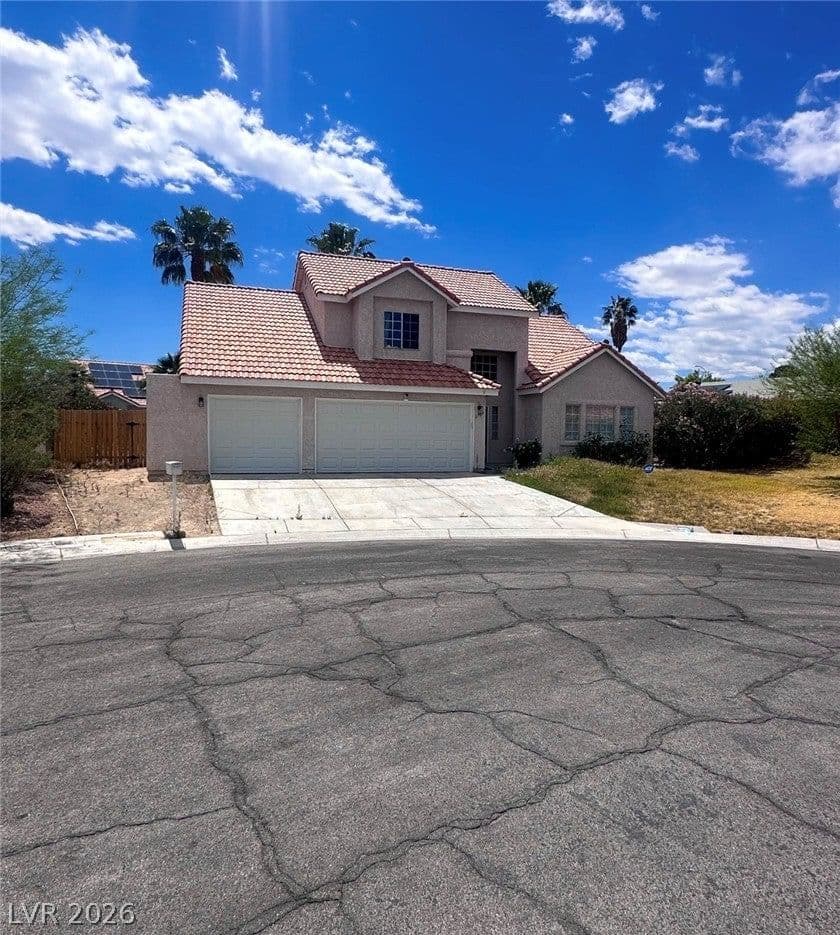 6705 Shallow Creek Court photo 2