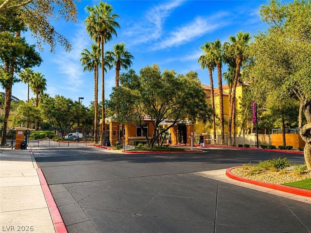 210 Flamingo Road photo 3