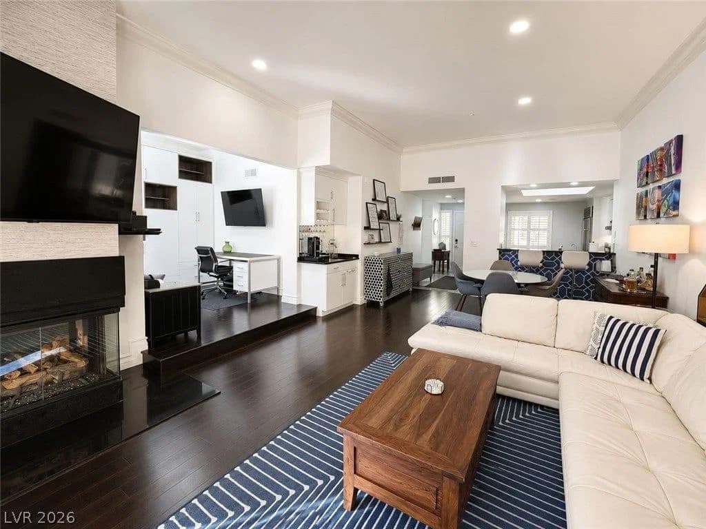 210 Flamingo Road