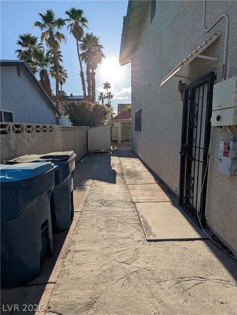 5311 Annie Oakley Drive photo 3