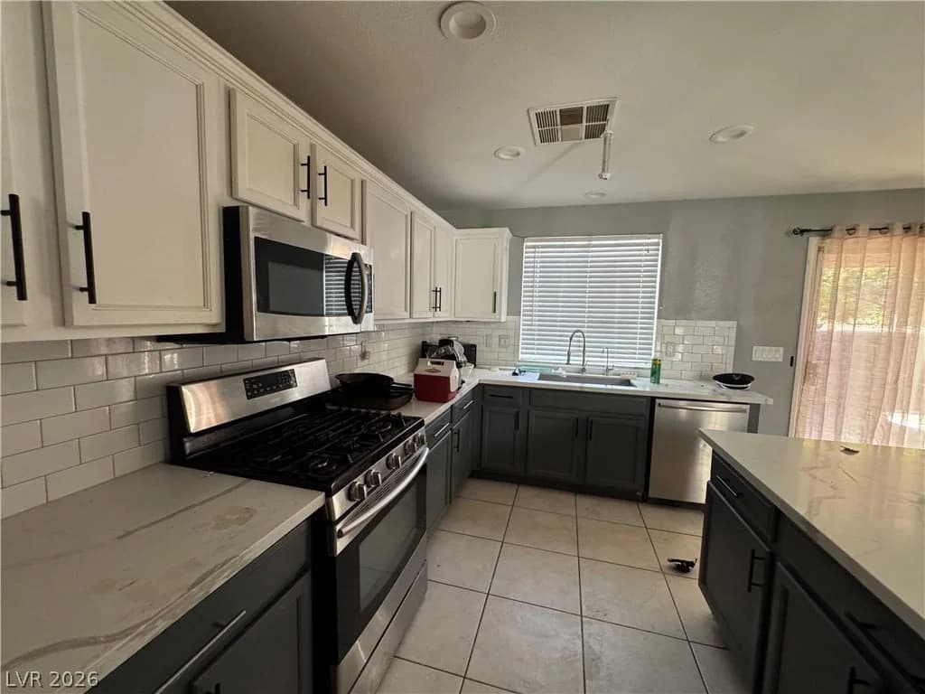 9712 Gentle Spirit Drive photo 5