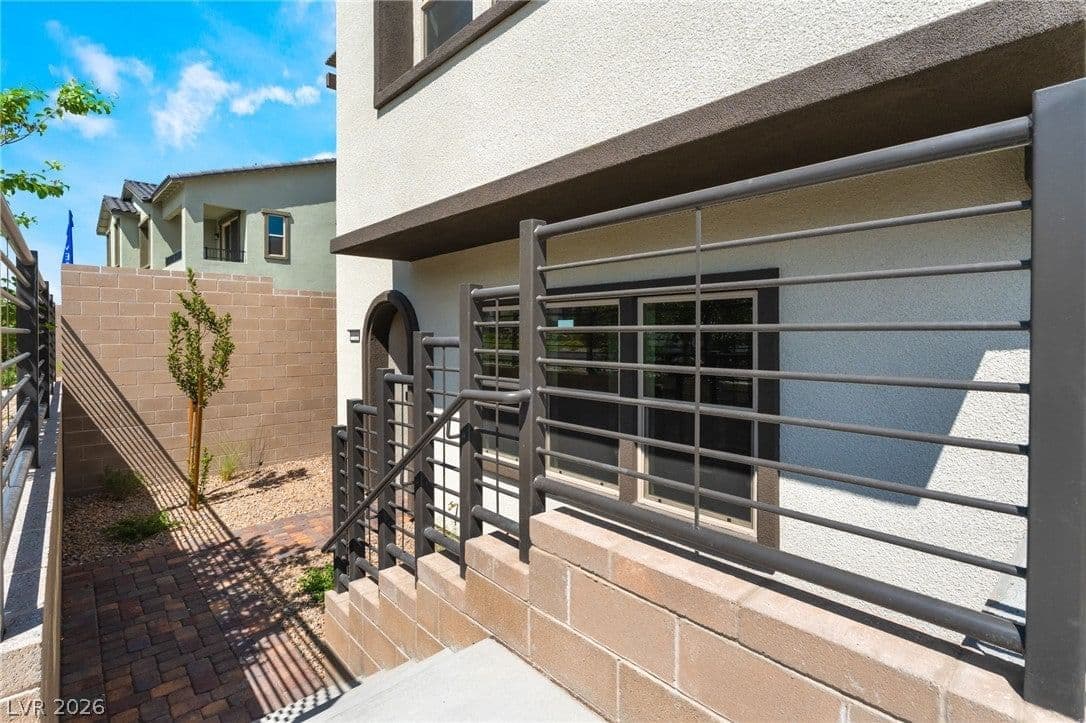 1785 Sparrow Nest Street photo 4