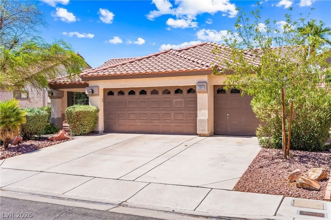 3054 Emerald Wind Street photo 3