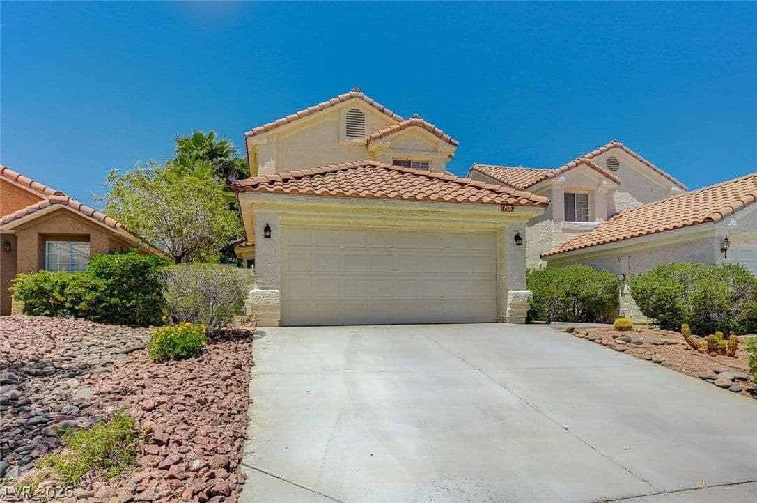 2333 Jasmine Garden Drive photo 3