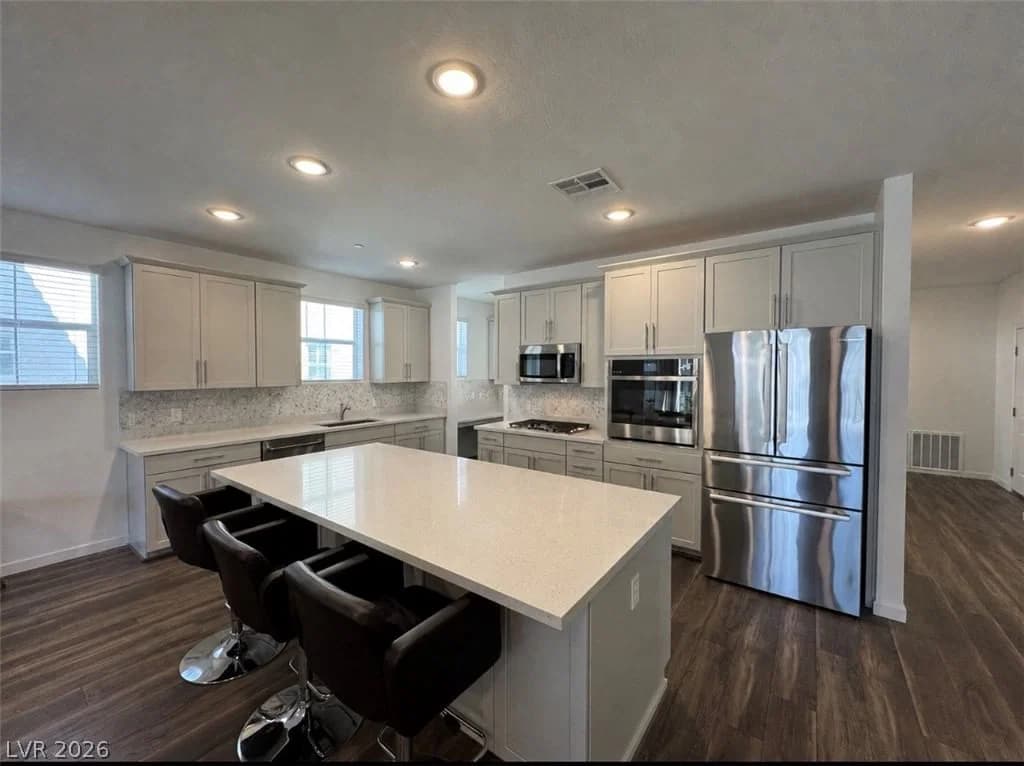 2555 Hampton Road